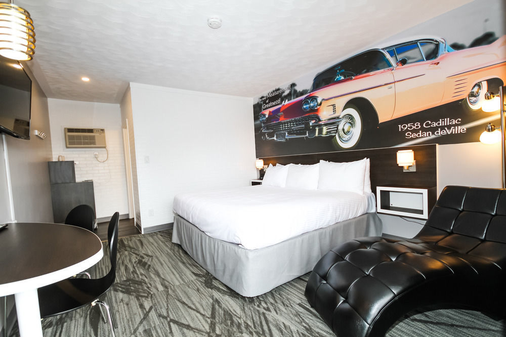 Cadillac Motel